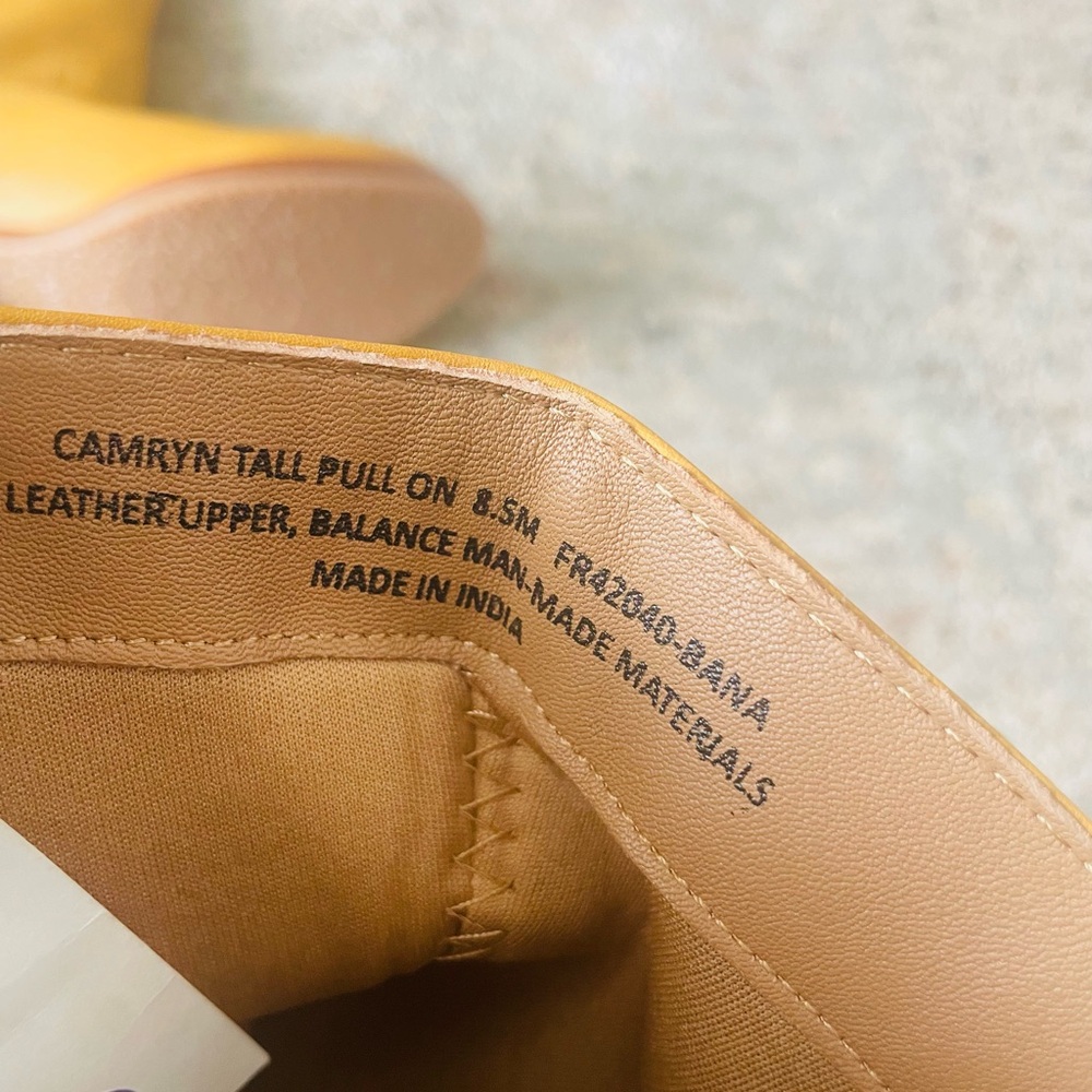 Frye Mustard Camryn Pull-On Boots NWT - Picture 8 of 8